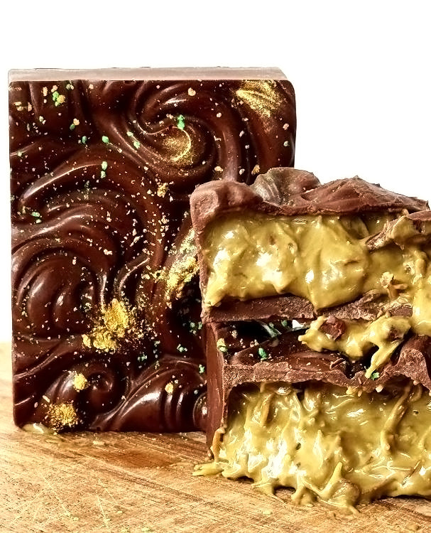 Viral Dubai Knafeh Chocolate Bar – CRUMB FACE