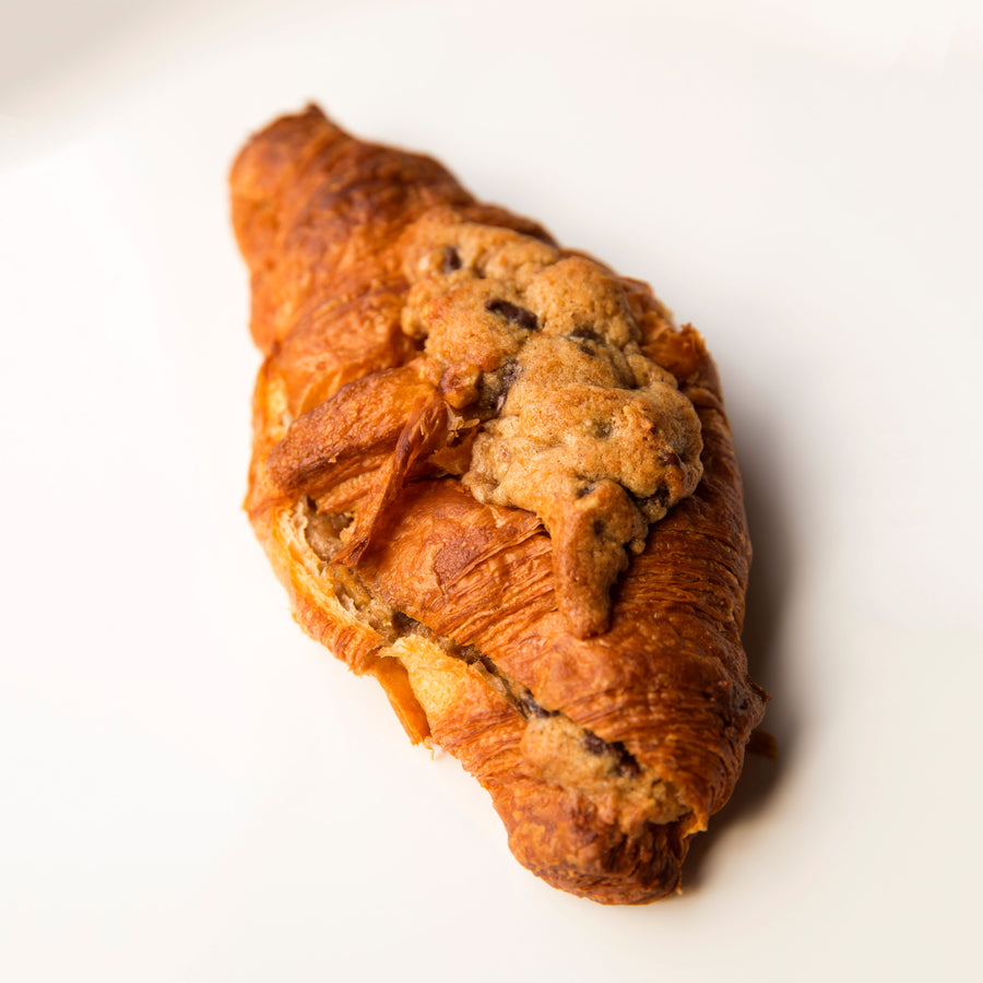 Viral Crookie (Croissant x Cookie Dough)
