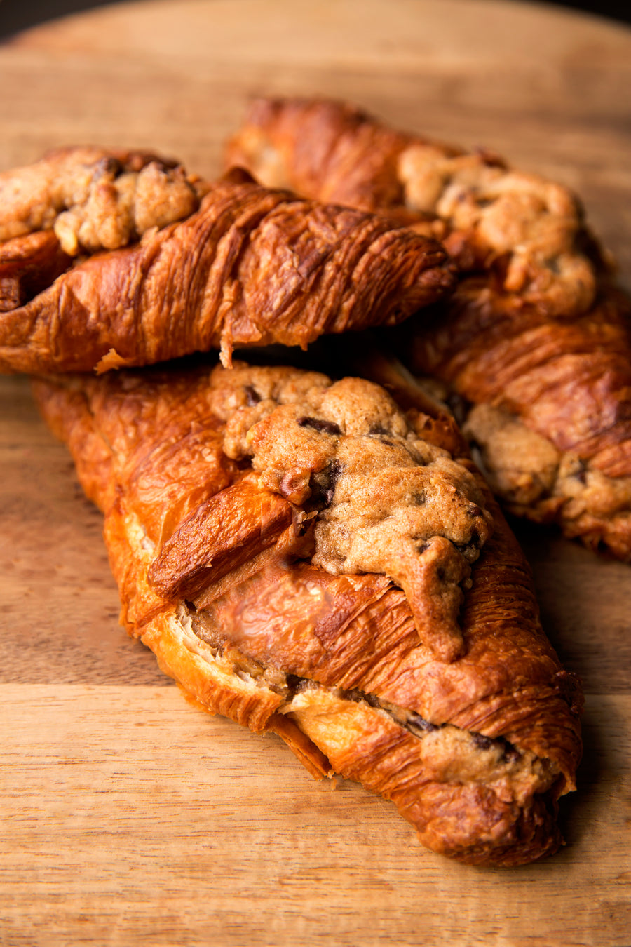 Viral Crookie (Croissant x Cookie Dough)