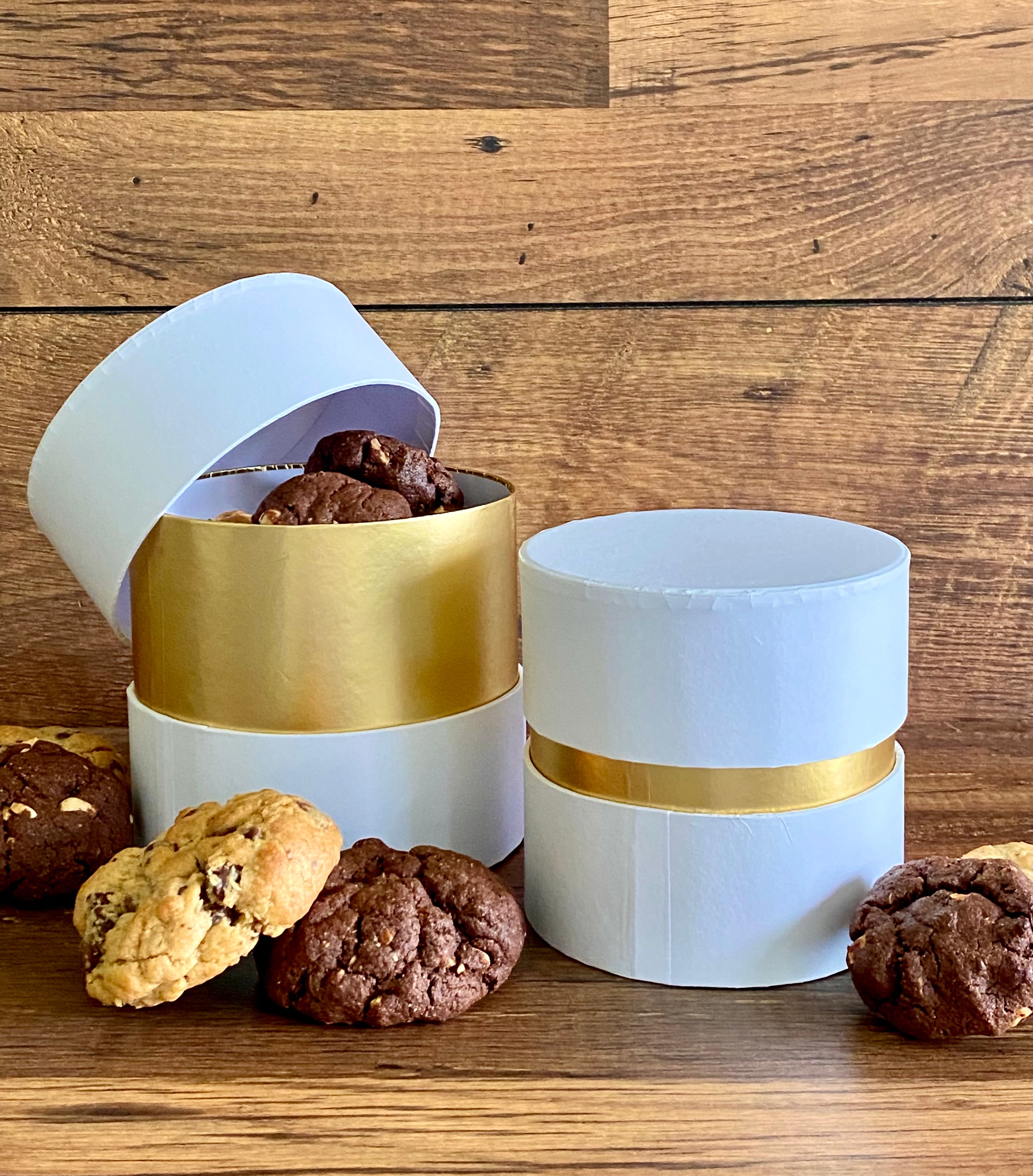 Gift - Round White & Gold Gift Box